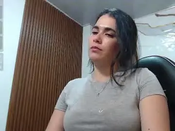Chaturbate Live Sex Cam of loren_tay