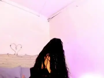 Chaturbate Live Sex Cam of lilah_sweet