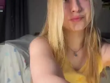 Chaturbate Live Sex Cam of kittyloffe