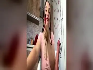 Chaturbate Live Porn of curvybombb