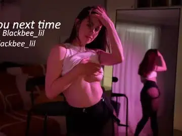 Chaturbate Live Porn of _blackbee_