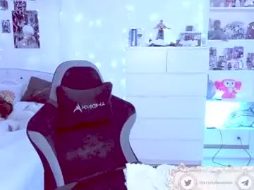 Chaturbate Live Sex Cam of crystalsomnia