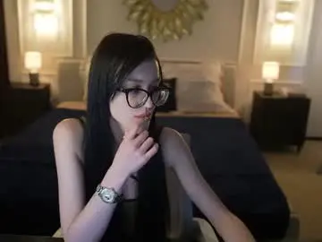 Chaturbate Free Porn Cam of bright_diamonds_054