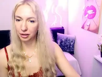 Chaturbate Live Porn of cute_smile_shy