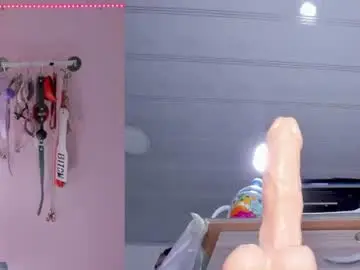 Chaturbate Watch Live Sex Cams of emily_foxxxi