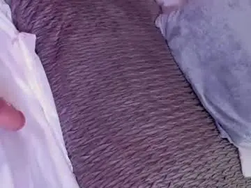 Chaturbate Live Sex Cam of halie728