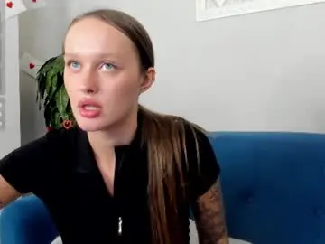 Chaturbate Live Sex Cam of lunaawilde