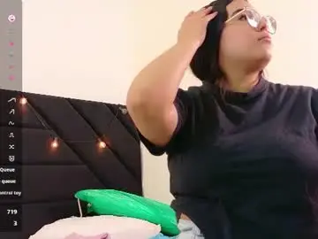 Chaturbate Adult Video Chat of curvybuffgirl