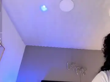 Chaturbate Free Porn Cam of isaxcurves