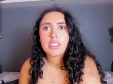 Chaturbate Watch Live Sex Cams of isaxcurves