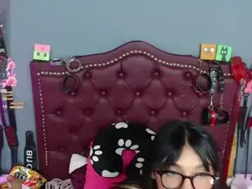 Chaturbate Live Sex Cam of littlesophie_dbs