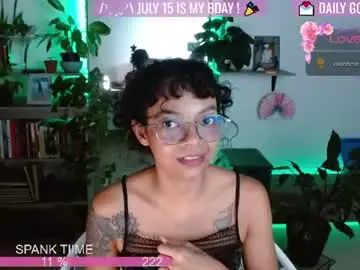 Chaturbate Adult Video Chat of sweet_bluee