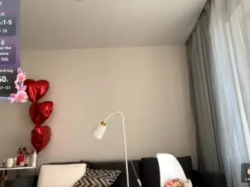 Chaturbate Live Sex Cam of sofa_crystal