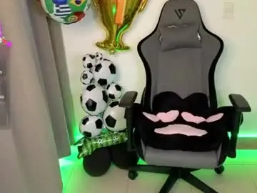 Chaturbate Live Sex Cam of chloebum_