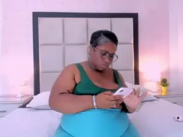 Chaturbate Free Live Porn of treisyvixen