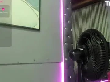 Chaturbate Live Sex of paulinna_curvy