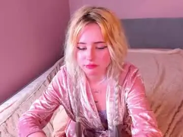 Chaturbate Nude Webcam of kiki_peach