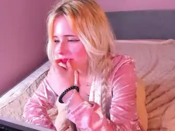 Chaturbate Free Porn Cam of kiki_peach