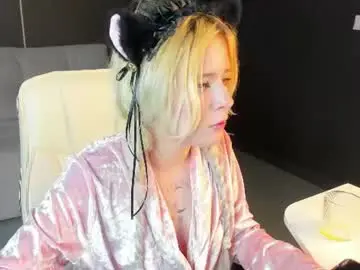 Chaturbate Nude Webcam of kiki_peach