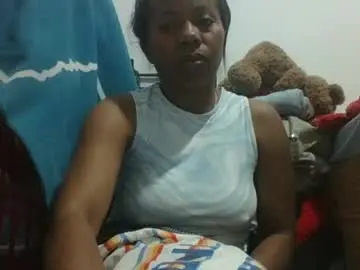 Chaturbate Live Sex Cam of aicha_boobs