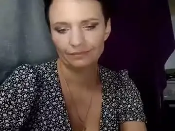 Chaturbate Free Porn Cam of hotmamaqueen234