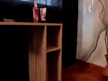 Chaturbate Live Sex Cam of valentina_nm