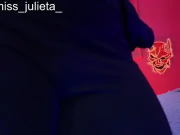 Chaturbate Sex Cam of julieta_russell