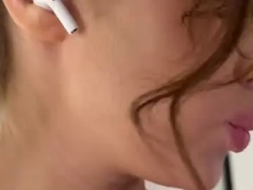 Chaturbate Adult Video Chat of cuteelsa_