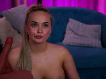 Chaturbate Watch Live Sex Cams of elyssawetxx