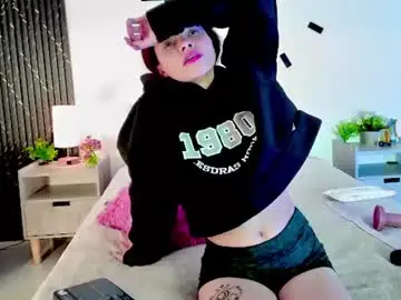 Chaturbate Sex Cam of aurora_petitee