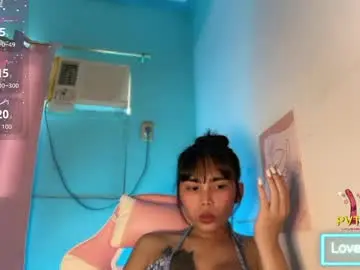 Chaturbate Live Sex Cam of im_your_sexy_wifexxx
