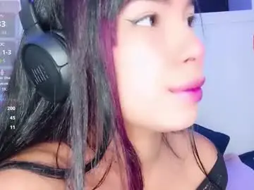 Chaturbate Watch Live Sex Cams of heyemi09