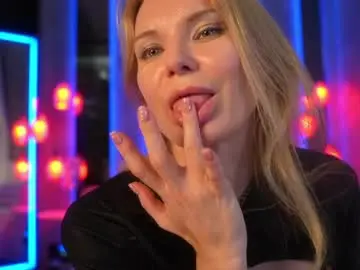 Chaturbate Live Sex Cam of marianova