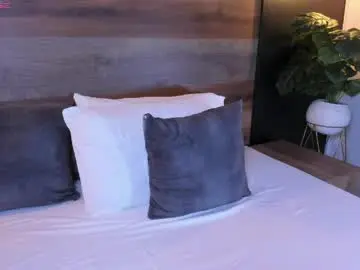 Chaturbate Best live sex cam show of mia_collins96