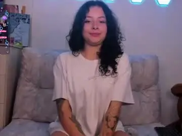 Chaturbate Nude Webcam of aqua_emilly