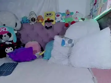Chaturbate Watch Live Sex Cams of kimberkiss_19_