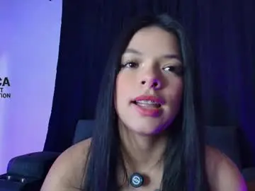 Chaturbate Adult Video Chat of yungelitamor_