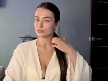 Chaturbate Nude Webcam of kira_love1