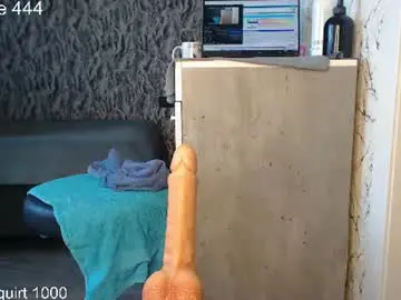 Chaturbate Live Sex Cam of simplegirl1996