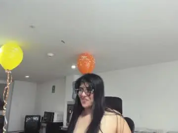 Chaturbate Nude Webcam of aisha_latina