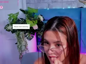 Chaturbate Adult Video Chat of saraalvarezx