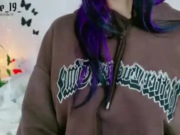 Chaturbate Watch Live Sex Cams of cuteezoe