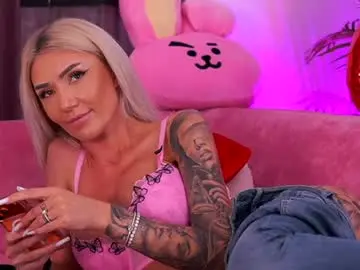 Chaturbate Free Porn Cam of therealfallingangel