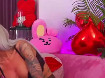 Chaturbate Live Sex Cam of therealfallingangel