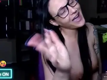 Chaturbate Adult Video Chat of mskinkypunishur