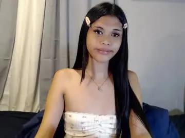 Chaturbate Live Sex Cam of anok_yaii