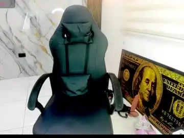 Chaturbate Live Sex of queen_findom1