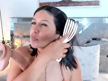 Chaturbate Live Sex Cam of slut_milf_