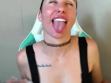 Chaturbate Sex Cam of cammila_horn