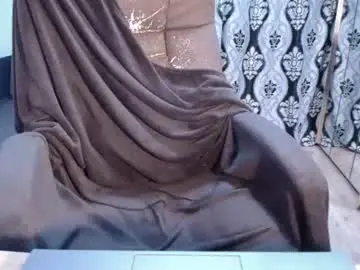 Chaturbate Watch Live Sex Cams of nicky_38hhugetits